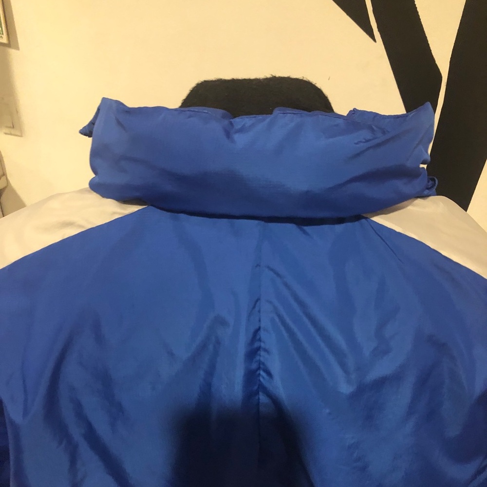 Like New Women's Adidas ID Shell Jacket Blue Cropped Hidden Hood Size XL. - Picture 4 of 8